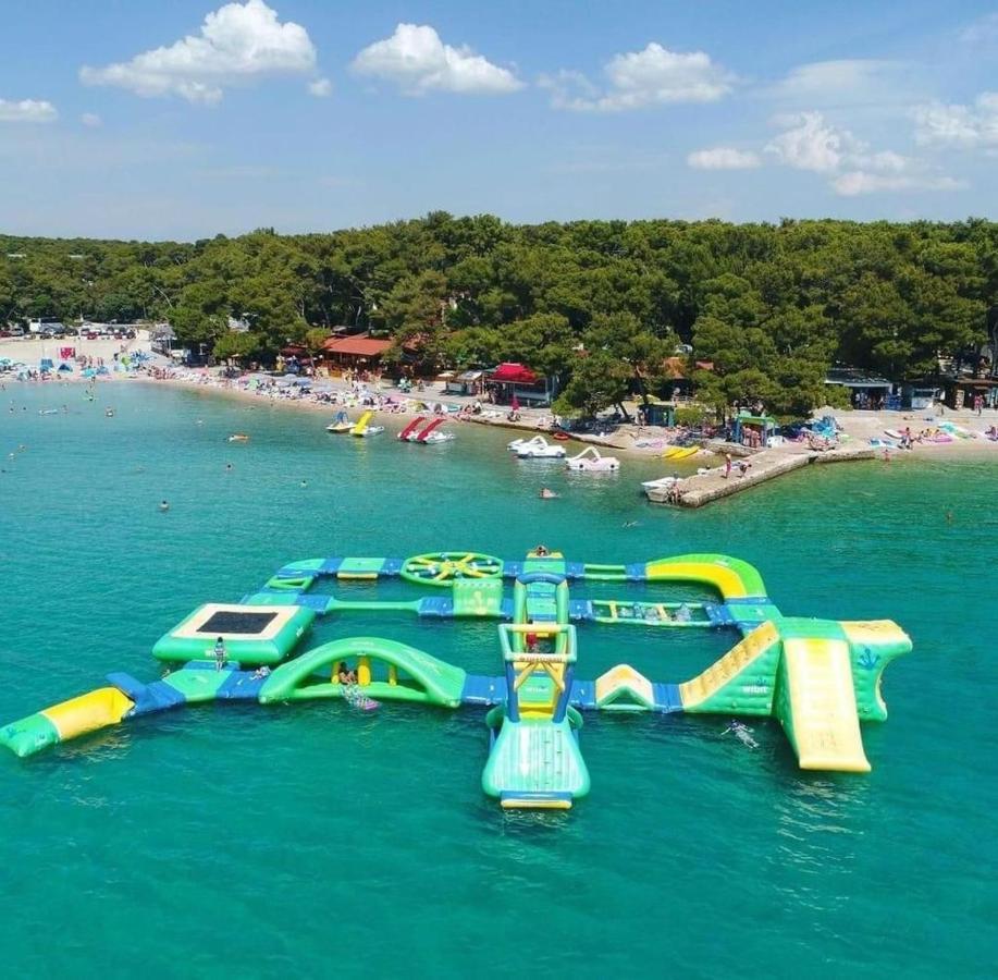 Mobile Homes Malu Biograd Na Moru Buitenkant foto