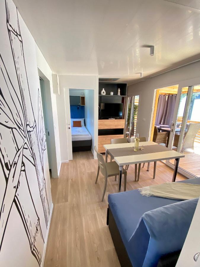 Mobile Homes Malu Biograd Na Moru Buitenkant foto