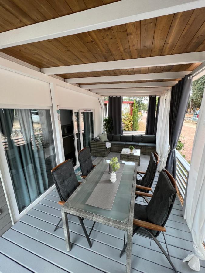 Mobile Homes Malu Biograd Na Moru Buitenkant foto