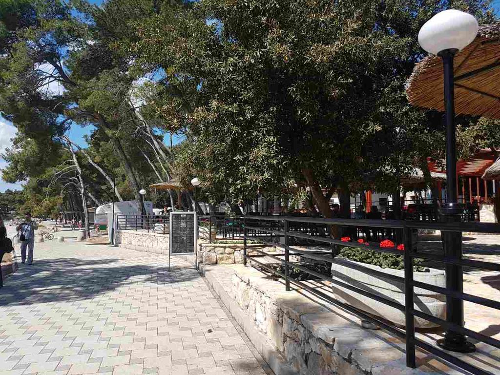 Mobile Homes Malu Biograd Na Moru Buitenkant foto