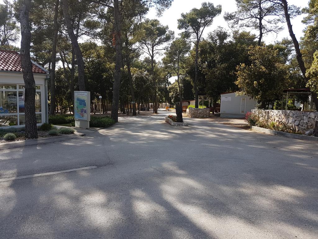 Mobile Homes Malu Biograd Na Moru Buitenkant foto