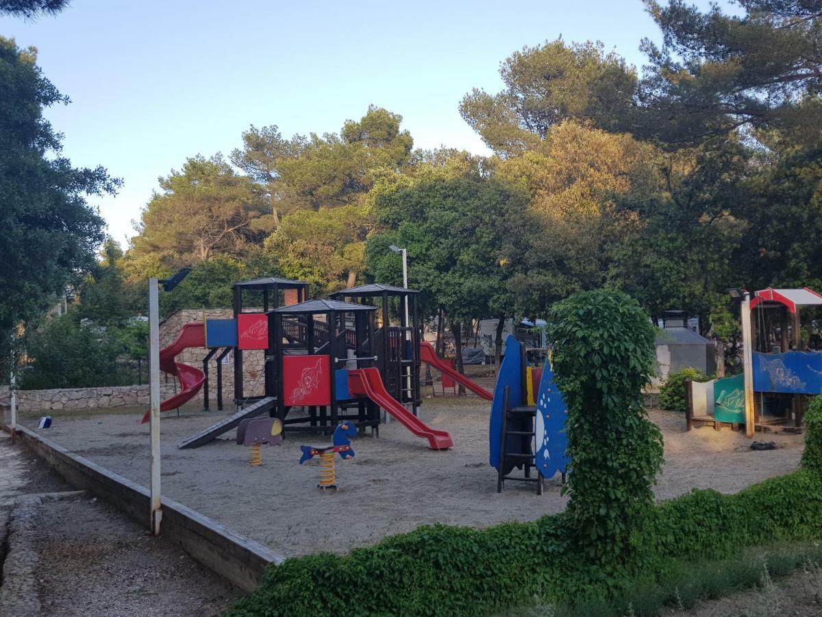 Mobile Homes Malu Biograd Na Moru Buitenkant foto